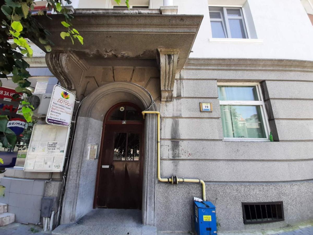 Smart Central Apartment Varna Esterno foto