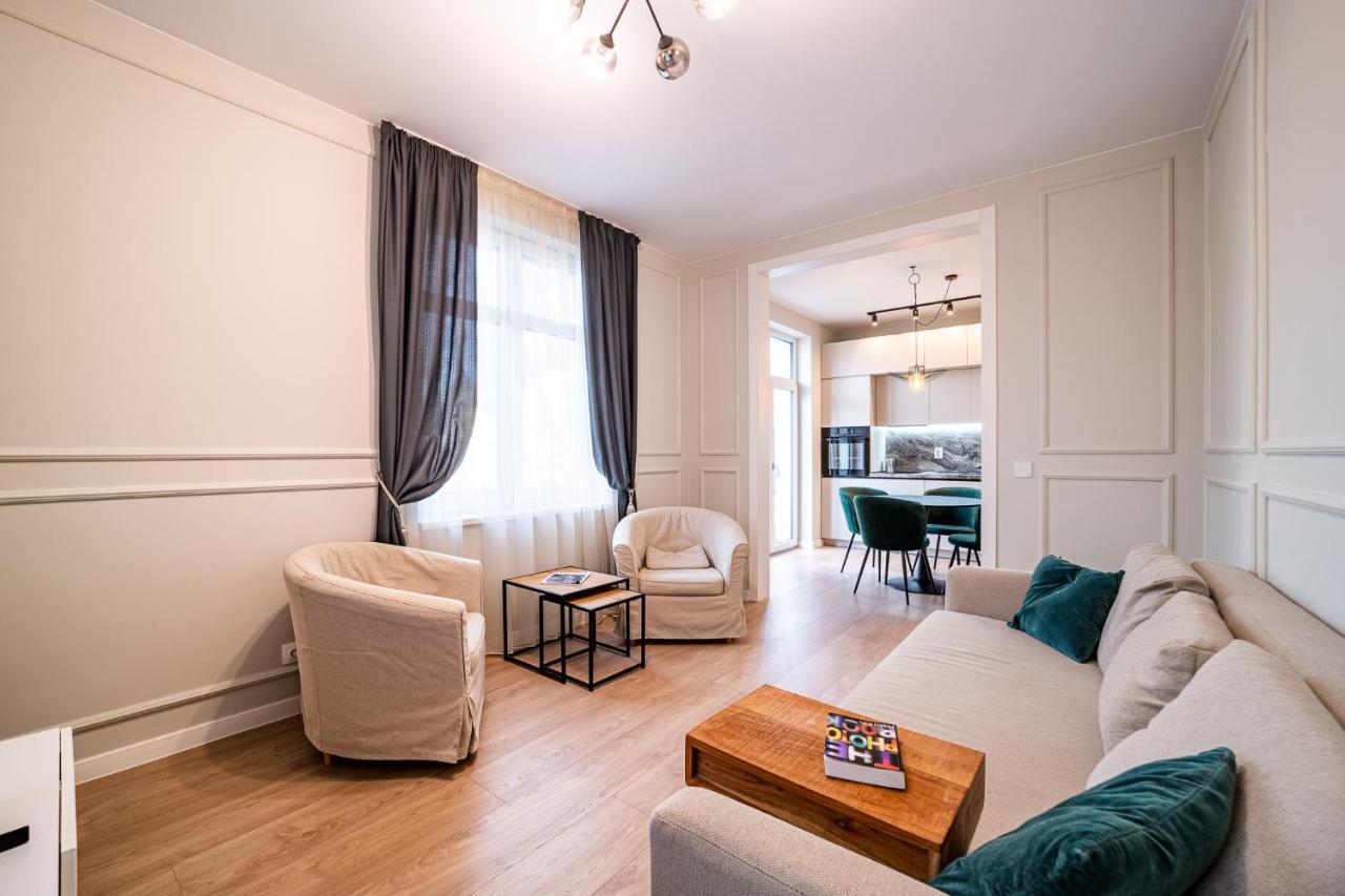 Smart Central Apartment Varna Esterno foto
