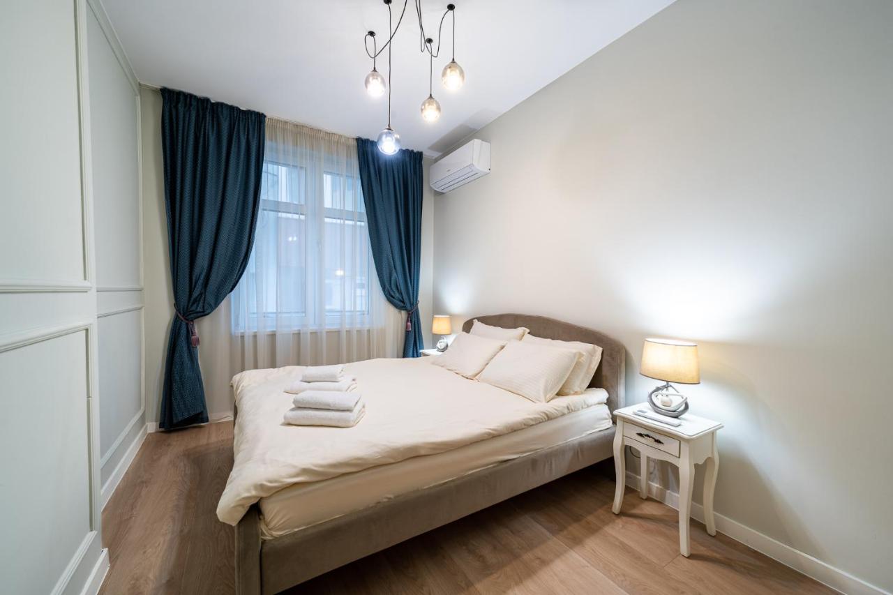 Smart Central Apartment Varna Esterno foto