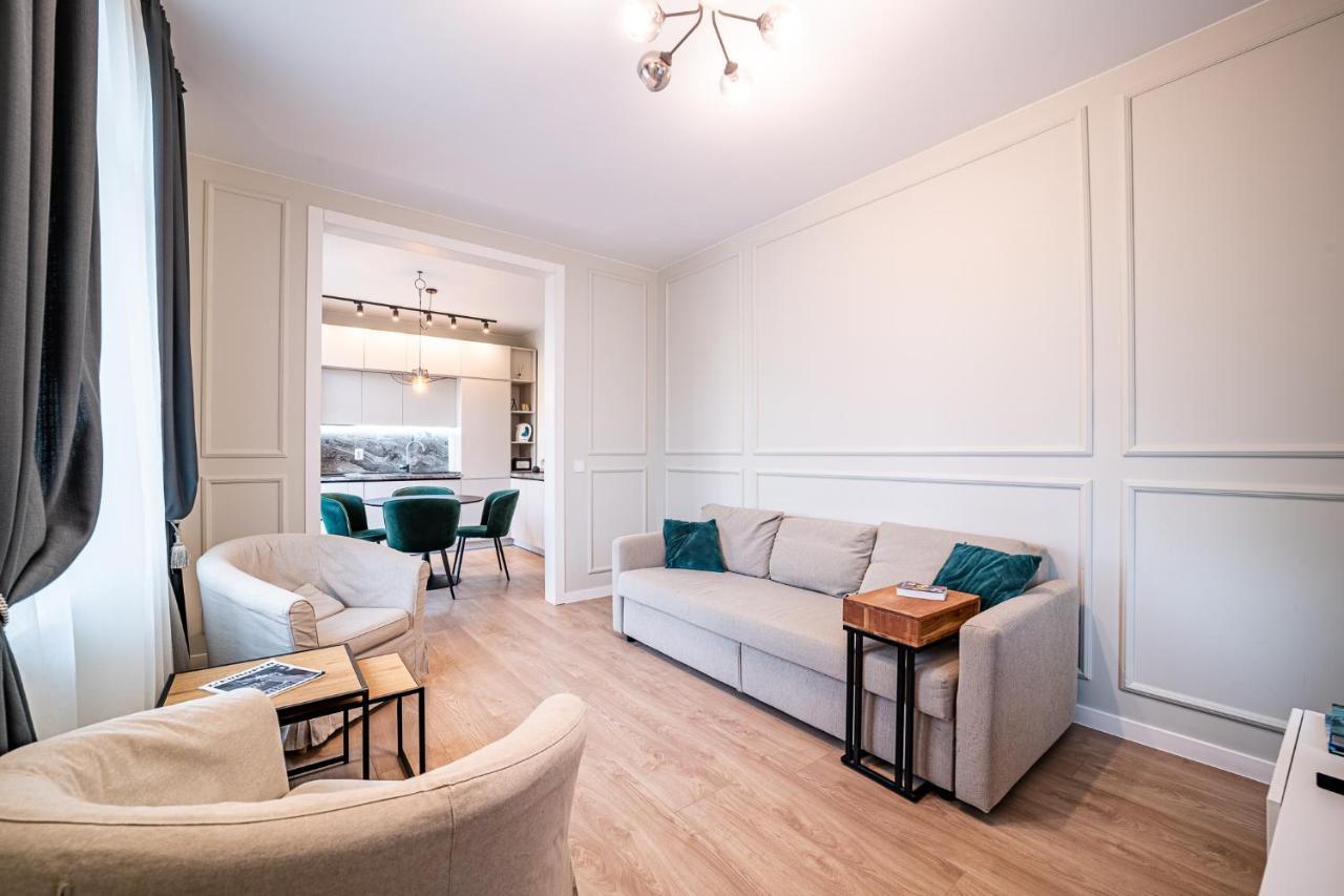 Smart Central Apartment Varna Esterno foto